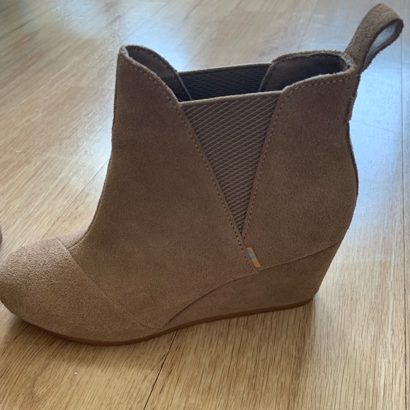 TOMS Wedge Booties women’s size 7.5 - Picture 2 of 4